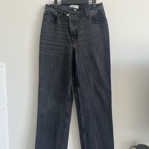 Abercrombie Curve Love 90’s Relaxed Jean